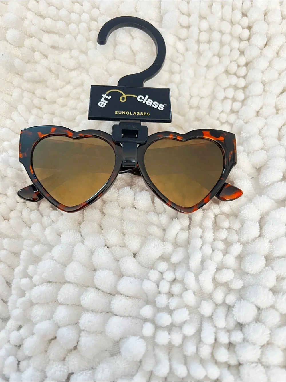 art class Heart-Shaped Tortoise Frame Sunglasses with Brown Lenses